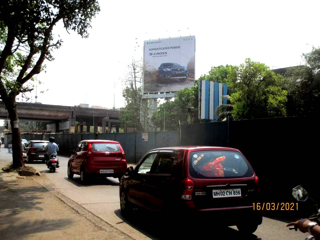 hoarding - Andheri Gold spot Junction fcg Regency Hotel and trf going to Highway-M/T - towards regency hotel,   Andheri,   Mumbai,   Maharashtra