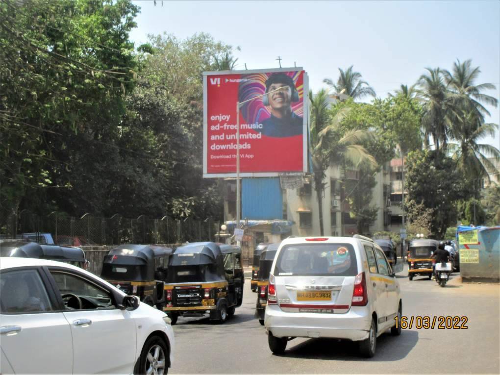 hoarding - Andheri Gold Spot Junction fcg trf coming from Highway-E/T - towards gold spot,   Andheri,   Mumbai,   Maharashtra