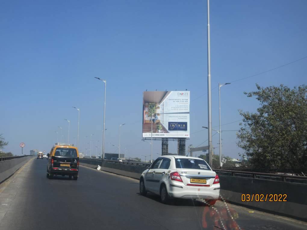 hoarding - Eastern freeway start/entry of freeway near Wadibunder RHS 1st-E/T - near Wadibunder,   Eastern Freeway,   Mumbai,   Maharashtra