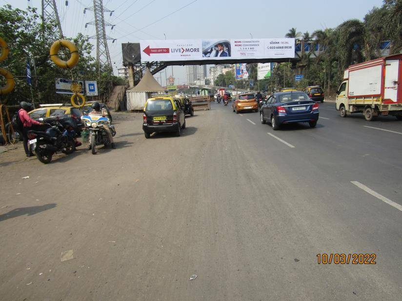 Gantry - At Priyadarshani Sion at RCF Junction near Somaiya Hospital-TFT Mulund to Sion - towards priyadarshani sion,   EEH-GHATKOPAR/MULUND,   Mumbai,   Maharashtra