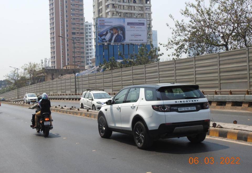 Hoarding - On TT Flyover-M/T - towards dadar,   Dadar,   Mumbai,   Maharashtra