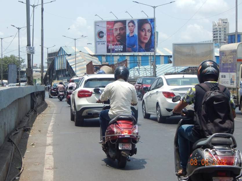 Billboard - Dadar Station West Tulsi Pipe Road Dadar Bridge-ET - Dadar Bridge,   dadar,   Mumbai,   Maharashtra