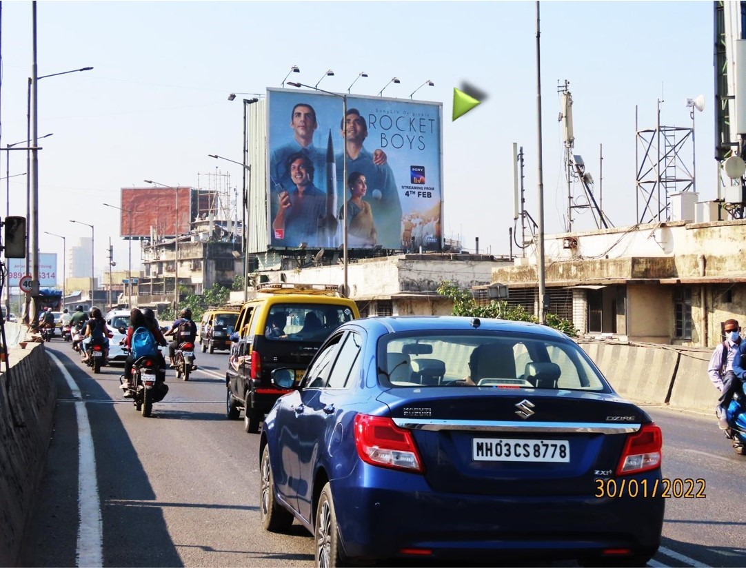 Billboard - Sion Flyover - Sion Flyover chembur ans vashi,   andheri,   Mumbai,   Maharashtra