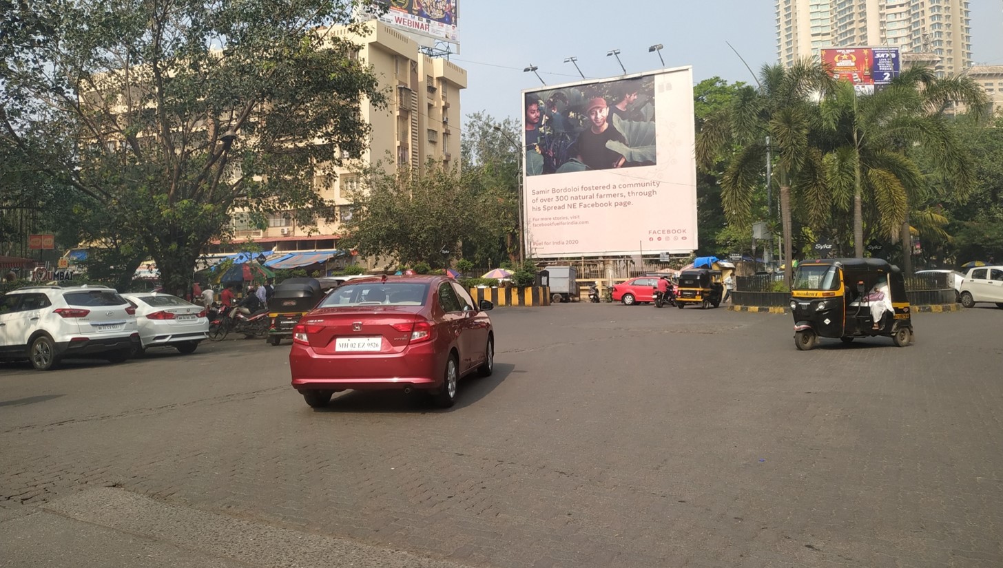 Hoarding - Lokhandwala - Near Barista,   Andheri,   Mumbai,   Maharashtra