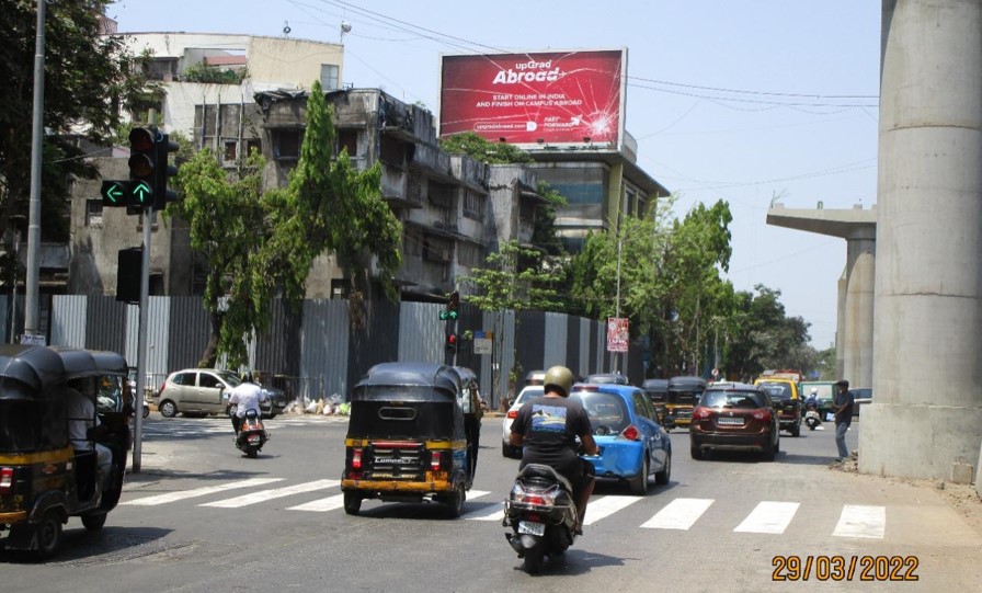 Hoarding - S V Road - Standard Chartered Bank,   Malad,   Mumbai,   Maharashtra