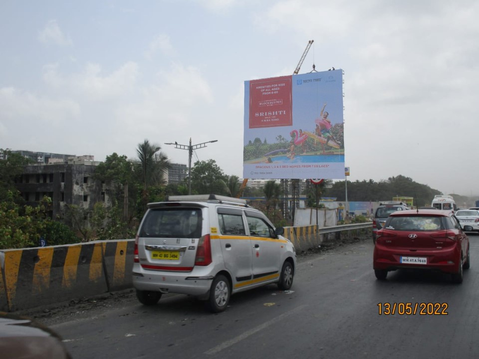 Hoarding - ET 002 - Ghatkopar EEH Going towards Mulund - near Adani Project,   Thane,   Thane,   Maharashtra