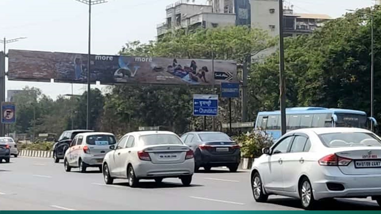 Gantry - Chunnabatti - pryadarshini towrds sion/ Bkc flyover,   SION,   MUMBAI,   Maharashtra