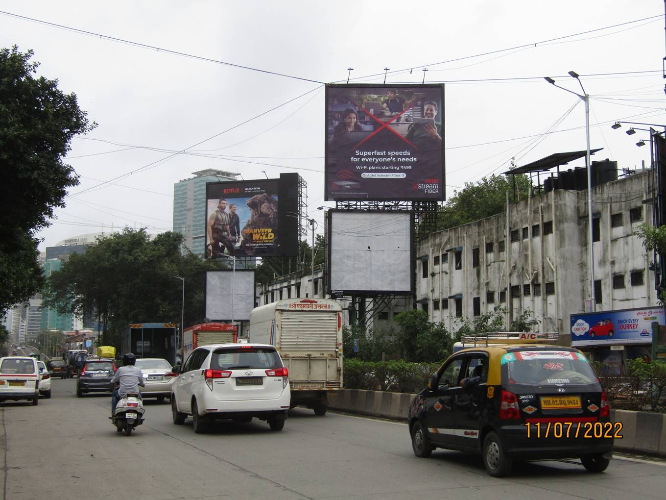 Hoarding - Lower Parel Opp Palladium (No. 6),   Lower Parel,   Mumbai,   Maharashtra