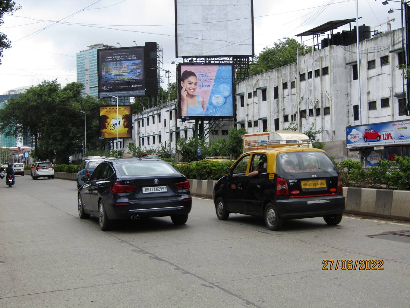 Hoarding - Lower Parel Opp Palladium (No. 7),   Lower Parel,   Mumbai,   Maharashtra