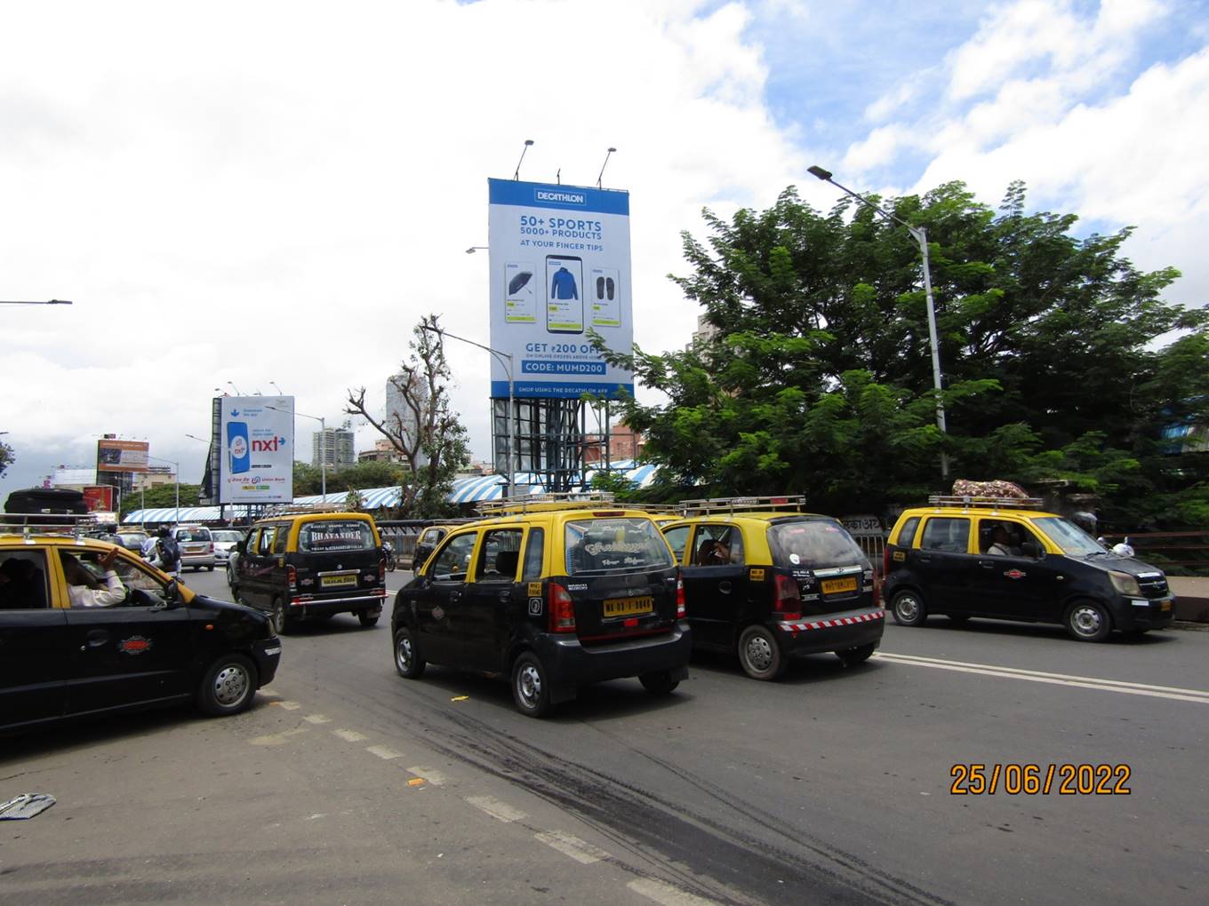 Hoarding - Dadar Tilak Bridge - Plaza to TT 1st RHS,   Dadar,   Mumbai,   Maharashtra