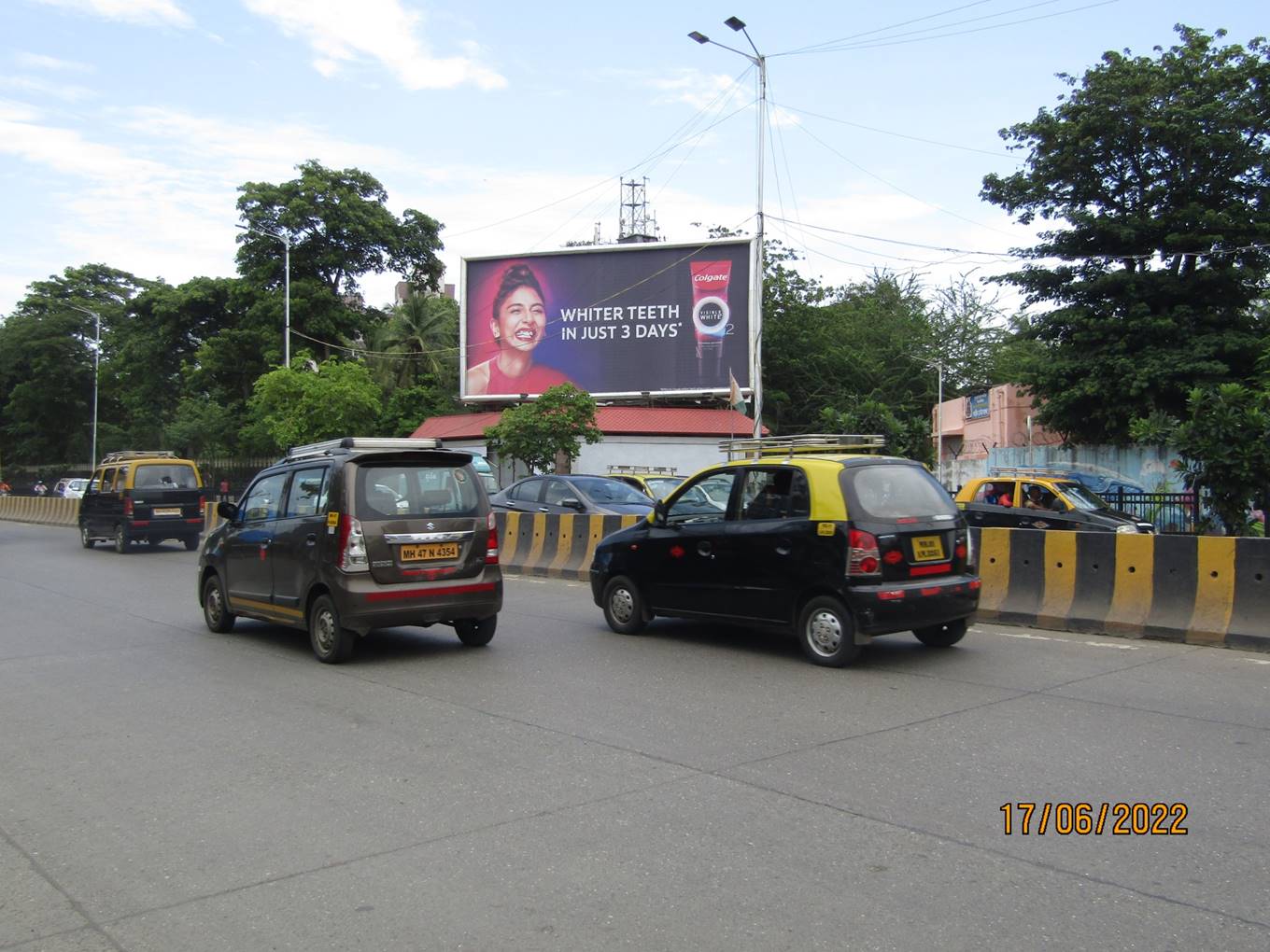 Hoarding - Mahim Nr Raheja College,   Mahim,   Mumbai,   Maharashtra