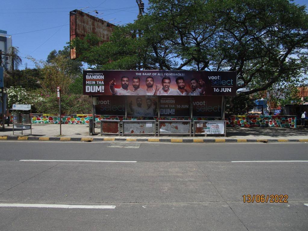 Bus Queue Shelter - Vashi Center One Mall -3 Nr. Mall,   Vashi,   Navi Mumbai,   Maharashtra