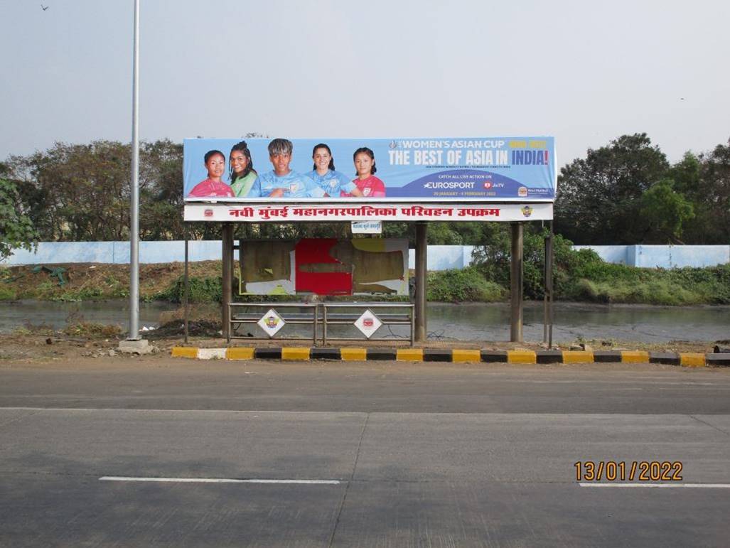 Bus Queue Shelter - Vashi Nr. Citi Bank Palm Beach Road,   Vashi,   Navi Mumbai,   Maharashtra