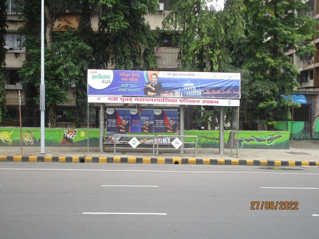 Bus Queue Shelter - Vashi Nr. Citi Bank Palm Beach Road Towards K.K,   Vashi,   Navi Mumbai,   Maharashtra