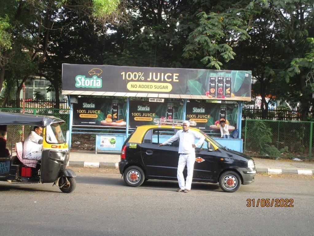 Bus Queue Shelter - Vashi Highway.,   Vashi,   Navi Mumbai,   Maharashtra