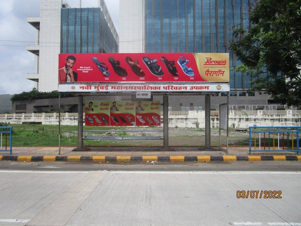 Bus Queue Shelter - Airoli Capjemini Towards Vashi,   Airoli,   Navi Mumbai,   Maharashtra