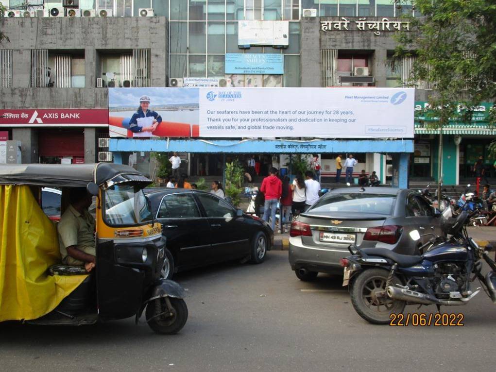 Bus Queue Shelter - STERLING COLLEGE (sector 19 haware mall),   Nerul 1 East,   Navi Mumbai,   Maharashtra