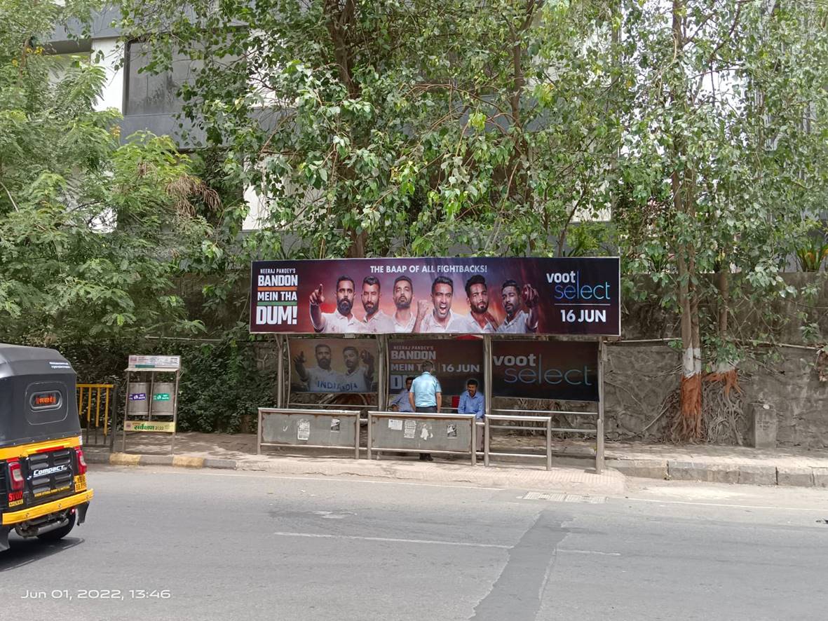 Bus Queue Shelter - CBD Belapur Jio Mayor Bldg.Sec 20,   CBD Belapur,   Navi Mumbai,   Maharashtra
