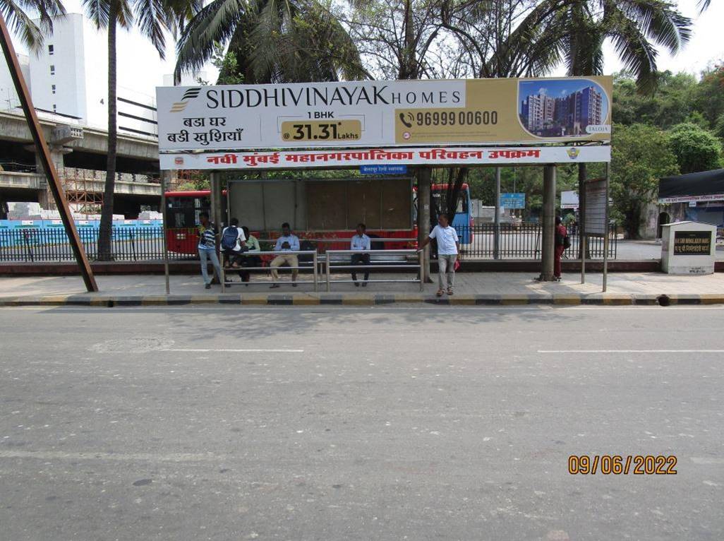 Bus Queue Shelter - Belapur Railway Station Outside (Kokan Bhavan). (SECTOR 11),   CBD Belapur,   Navi Mumbai,   Maharashtra