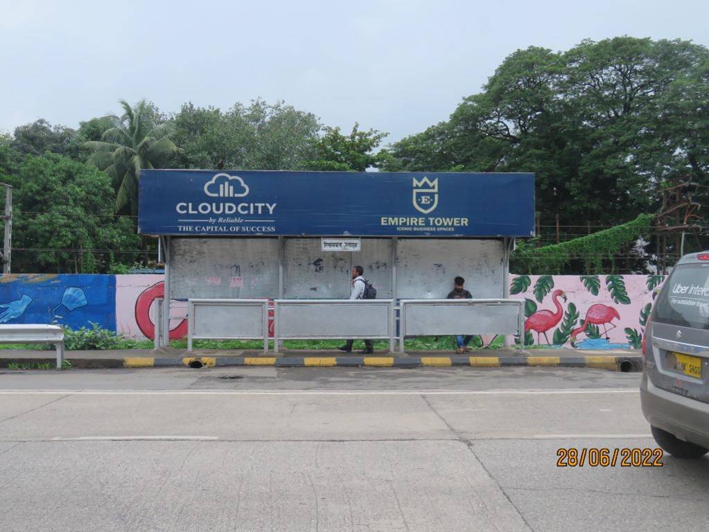 Bus Queue Shelter - Reliable plaza Towards Thane,   Thane Belapur Road,   Navi Mumbai,   Maharashtra