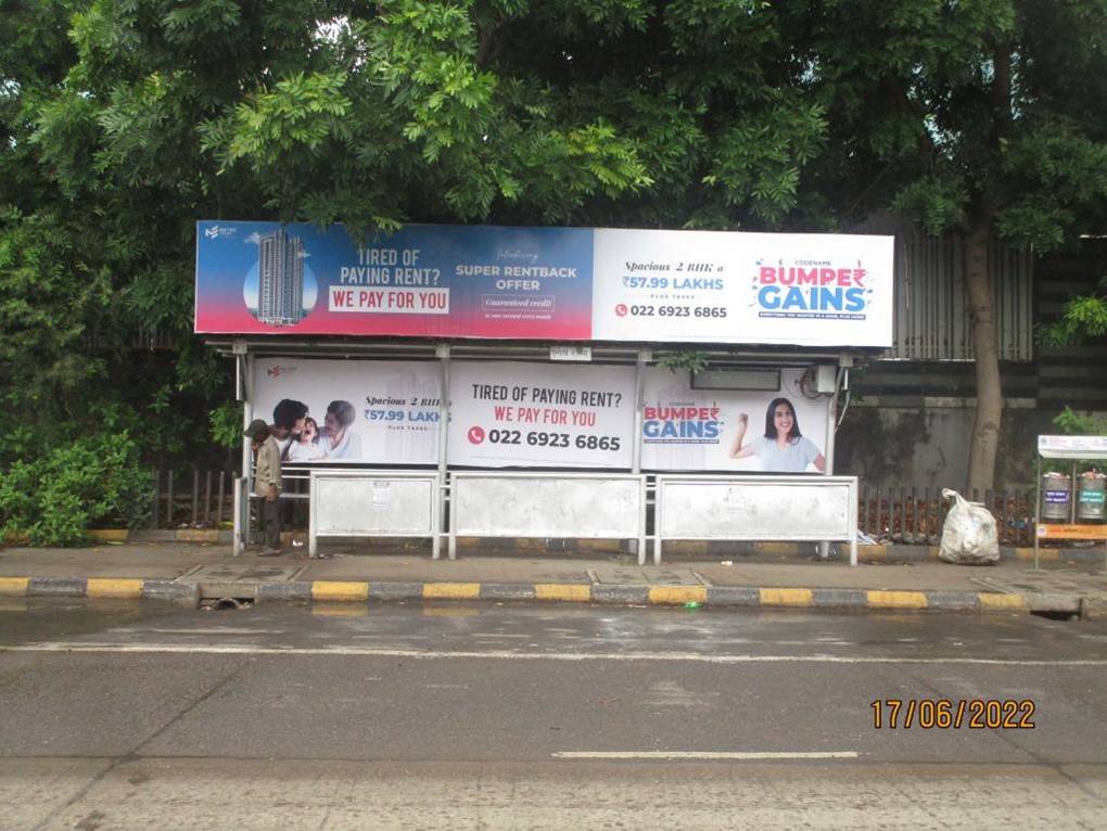 Bus Queue Shelter - Airoli Station (Outside) Towards Vashi,   Thane Belapur Road,   Navi Mumbai,   Maharashtra