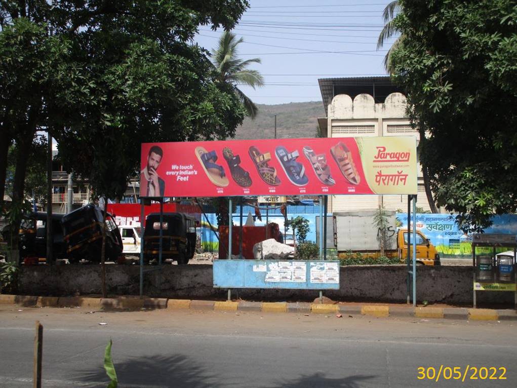 Bus Queue Shelter - Bagade towards Turbhe,   MIDC,   Navi Mumbai,   Maharashtra