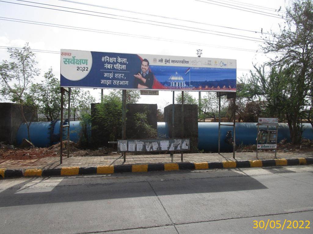 Bus Queue Shelter - Alfa Lavel Towards Airoli,   MIDC,   Navi Mumbai,   Maharashtra