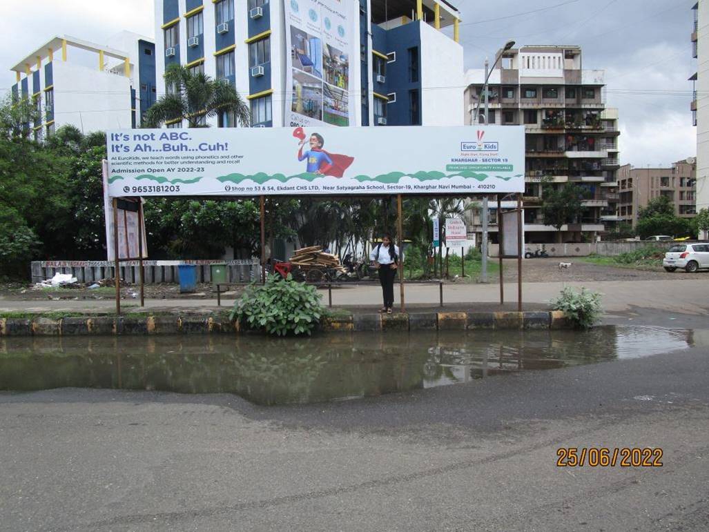 Bus Queue Shelter - Kharghar L.M.Hostel,   Kharghar,   Navi Mumbai,   Maharashtra