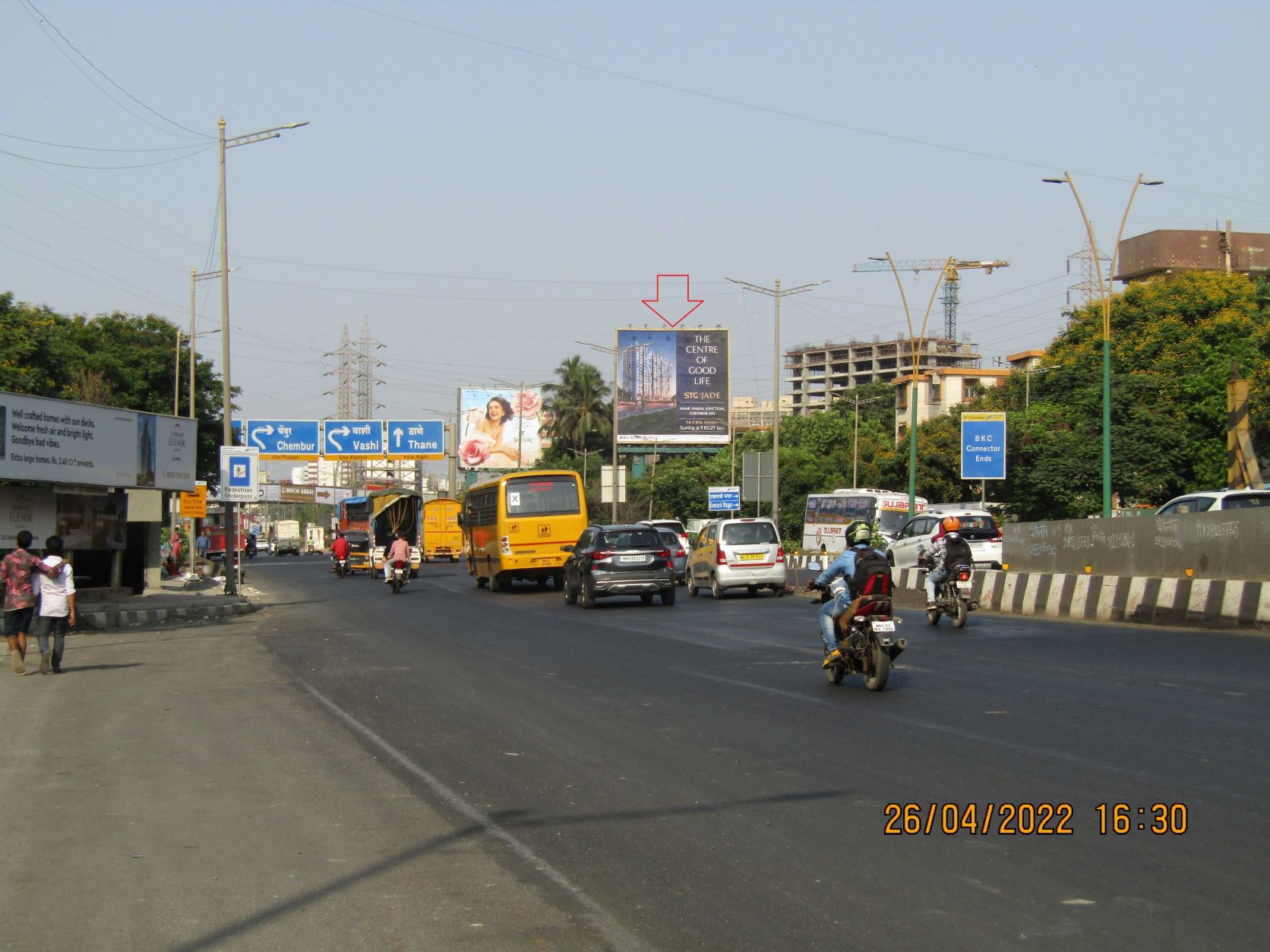 Hoarding - Sion Chunabhatti,  E.E.Highway,  BKC Connector Flyover Exit- ET - 2nd Site,   Sion,   Mumbai,   Maharashtra