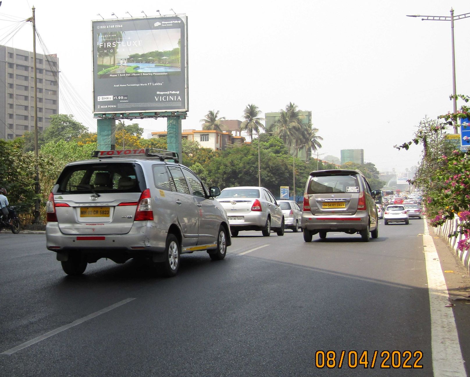 Hoarding - Sion Chunabhatti,  E.E.Highway,  Before BKC Connector FLyover MT ,   Sion,   Mumbai,   Maharashtra