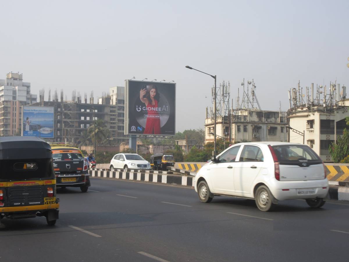 Hoarding - Ghatkopar - Mankhurd Junction,   Ghatkopar,   Mumbai,   Maharashtra