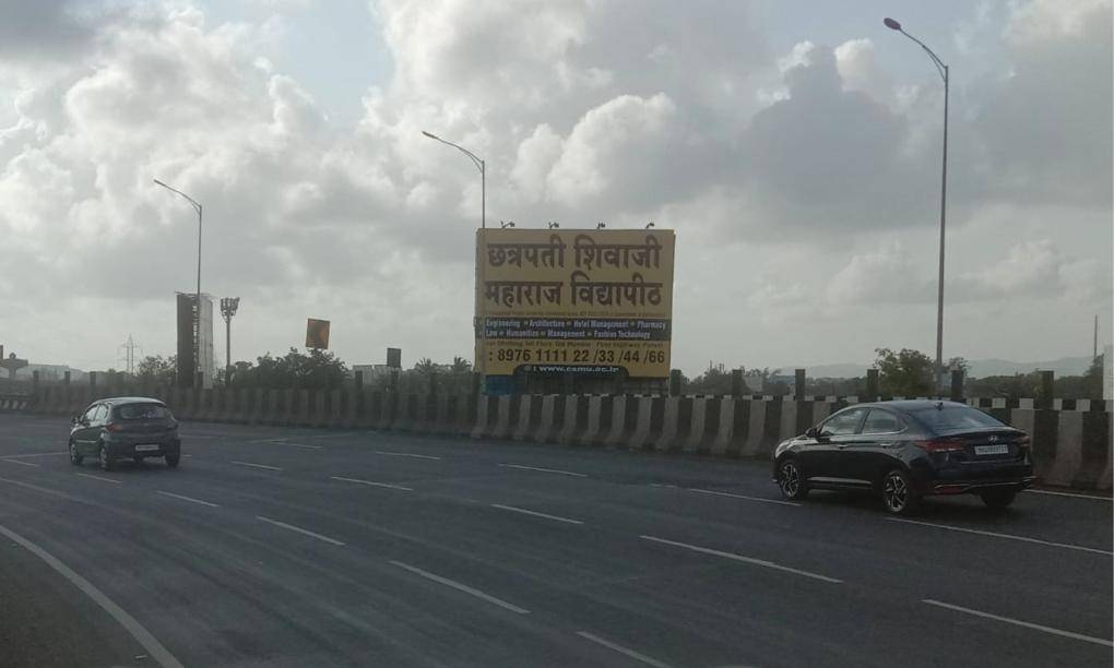 Billboard - Palaspa Phata Junction Traffic Going From Pune Towards Panvel/Vashi (MT) - Palaspa Phata Junction Traffic Going From Pune Towards Panvel/Vashi (MT),   Palaspa Phata,   Navi Mumbai,   Maharashtra
