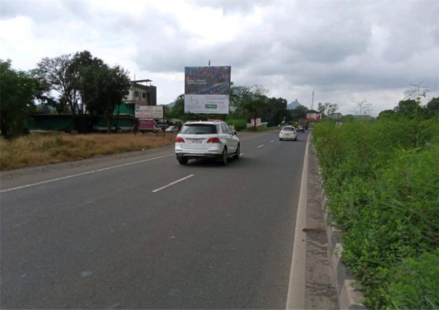 Billboard - Goa Road Hote Krantiveer Dhaba Traffic Going From Panvel Towards Goa (ET) - Goa Road Hote Krantiveer Dhaba Traffic Going From Panvel Towards Goa (ET),   Goa Road,   Navi Mumbai,   Maharashtra