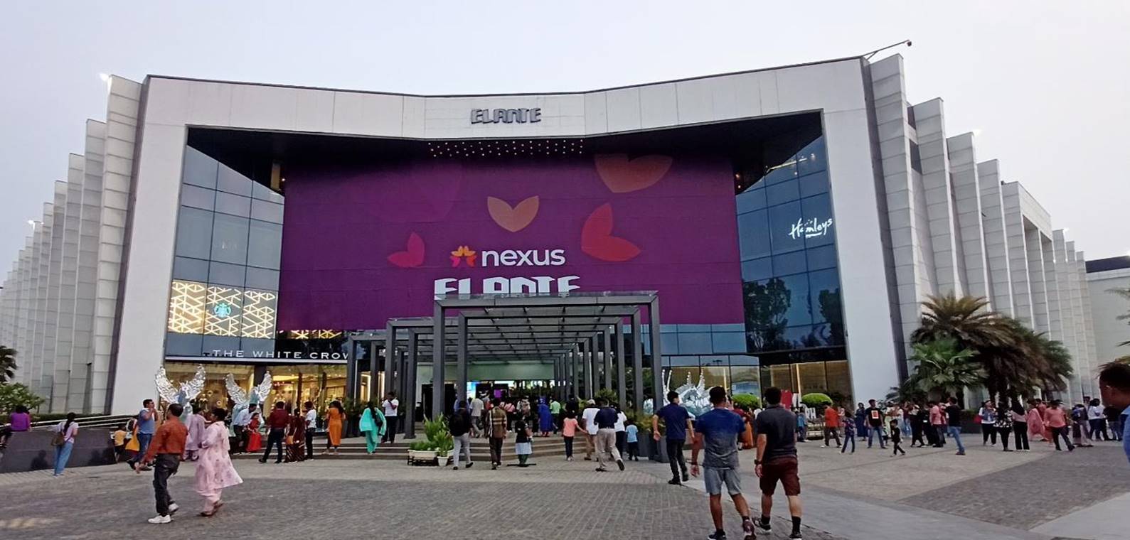 LED - 15 seconds - Elante Mall LED Main Atrium Header, Chandigarh, Punjab