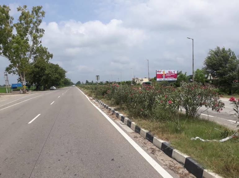 Billboard - Makhu Mitran Da Dhaba, Makhu, Punjab