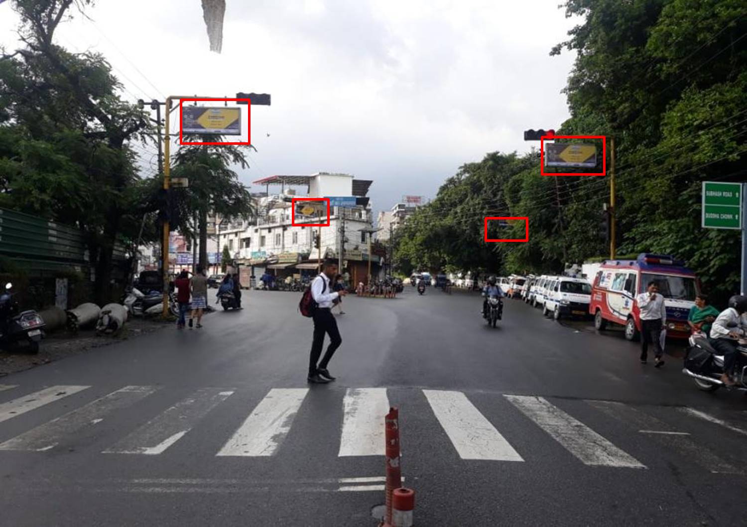 Traffic Signals-CMI Chowk,  Dehradoon, Uttarakhand