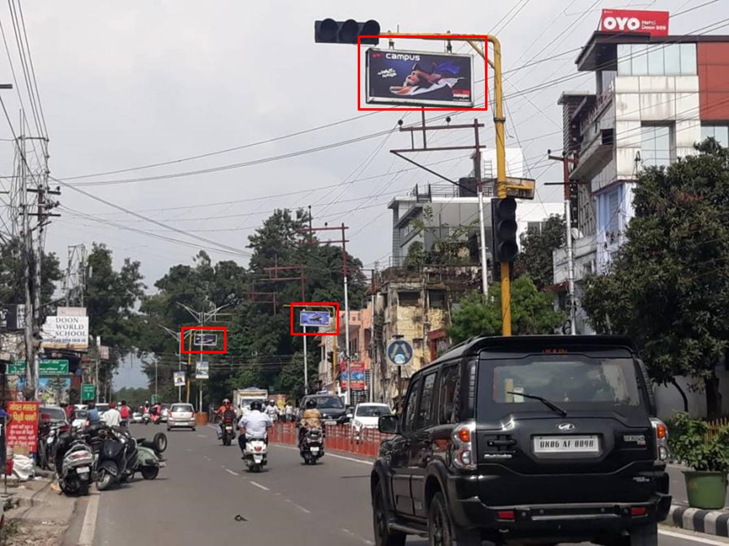 Traffic Signals-Aragarh Chowk, Dehradoon, Uttarakhand