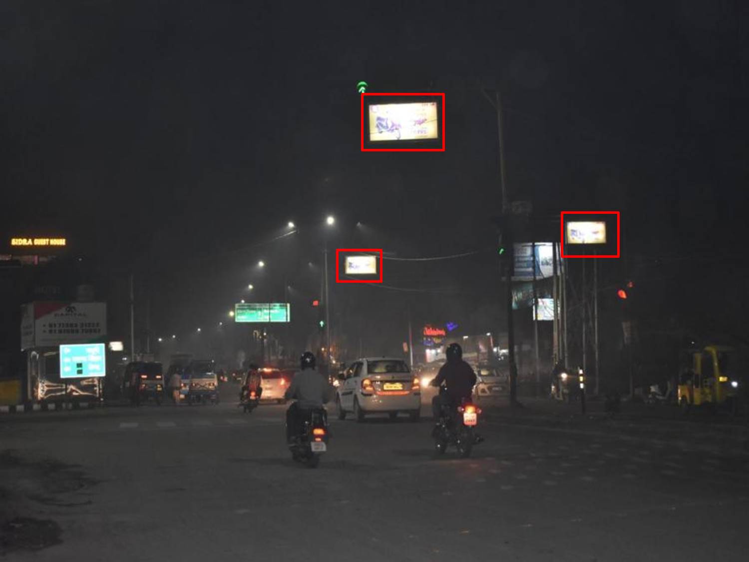 Traffic Signals-Shimla Byepass Chowk,  Dehradoon, Uttarakhand