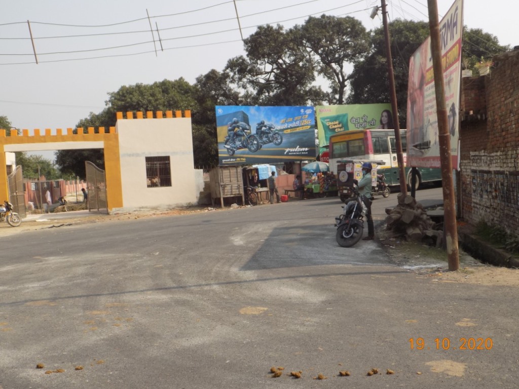 Billboard-Roadways Bus Stand, Pilibhit, Uttar Pradesh, 