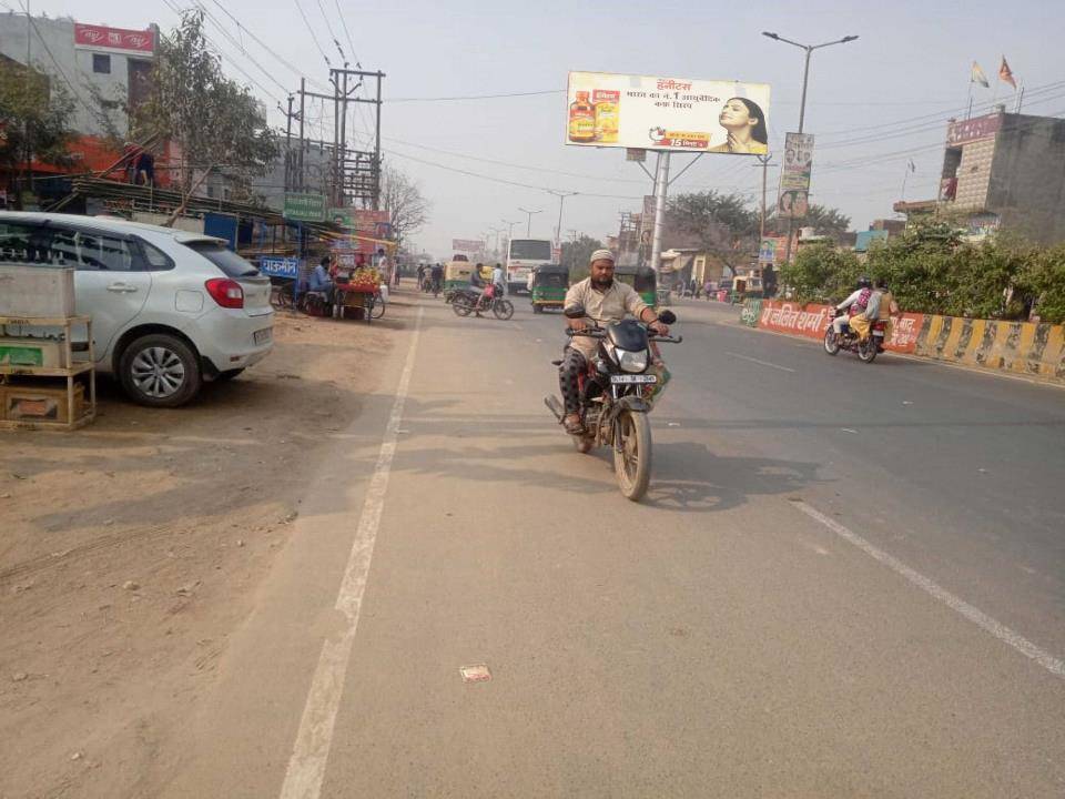 Unipole - (Loni Dehat 2nd Pole )Banthla flyover Opp Satyakamal hospital fcg Bharat city,  Ghaziabad, Uttar Pradesh