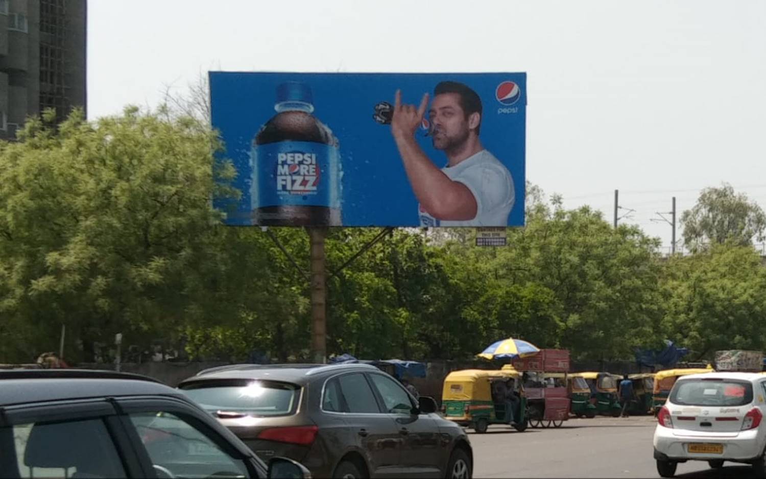 UNIPOLE - OPP,  ANAND VIHAR BUS TERMINAL, Ghaziabad, Uttar Pradesh