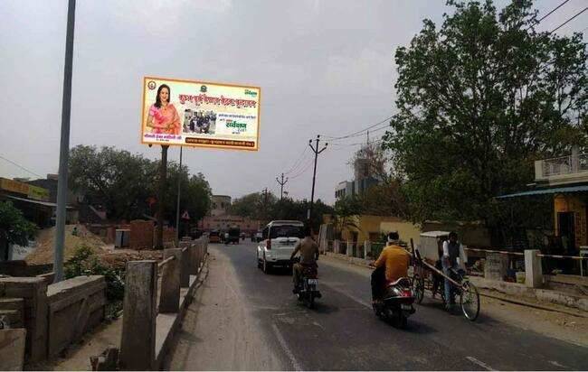 Unipole - Krishnapuri Tiraha, Mathura, Uttar Pradesh