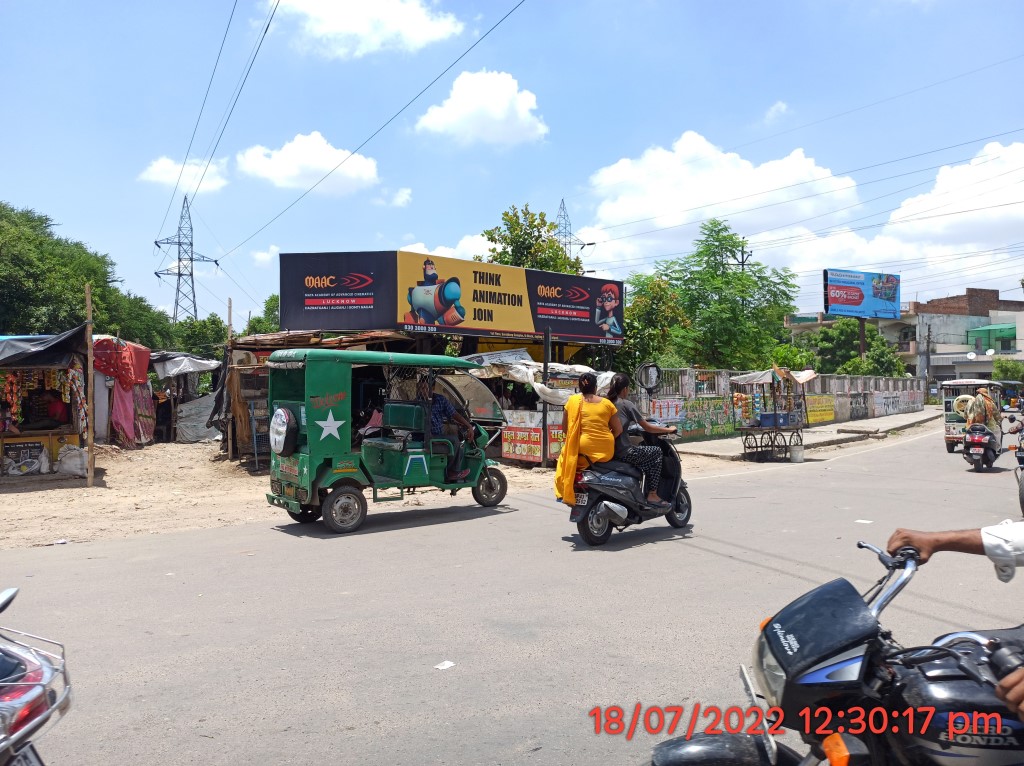 BQS - Rajajipuram Taxi Stand,  Lucknow, Uttar Pradesh