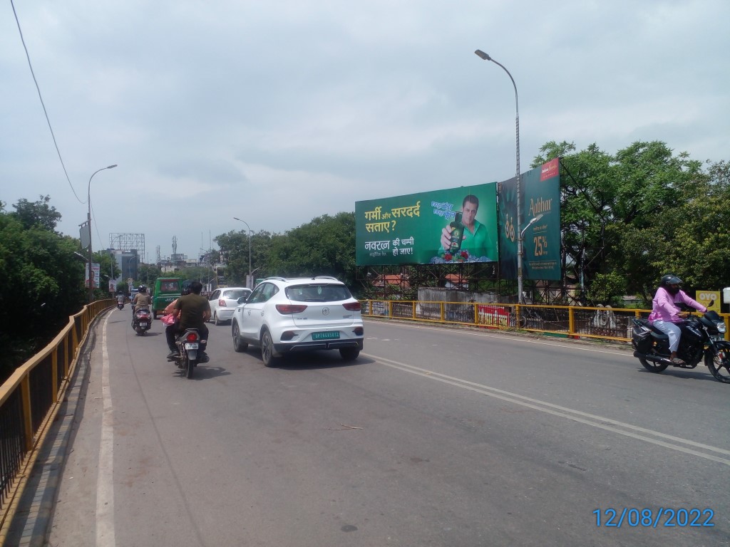 Billboard-Murry Co Bridge,  Kanpur, Uttar Pradesh