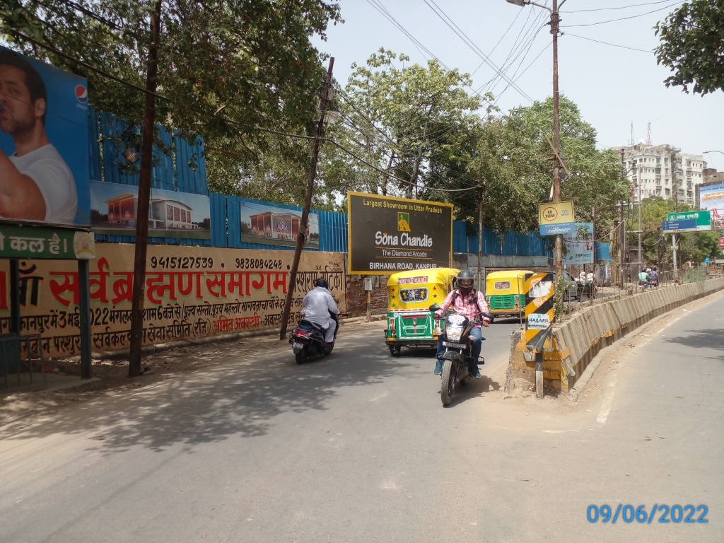 Billboard-Chunniganj Nr. Hanuman Mandir,  Kanpur, Uttar Pradesh