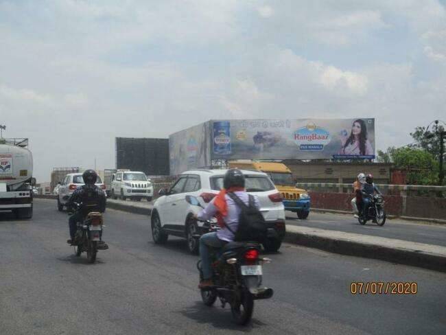 Billboard - Trejari chauraha,  Agra, Uttar Pradesh