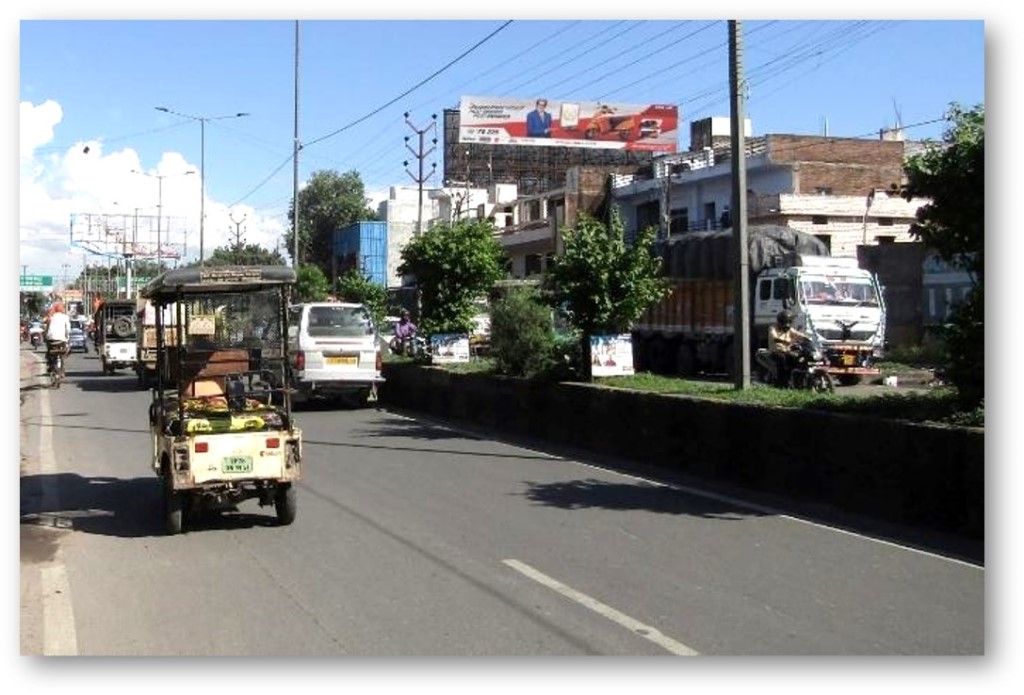 Billboard-Nr. Jhakkarkatti Bus Stand, Kanpur, Uttar Pradesh