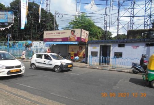 Bus Shelter - AJC Bose Road /Park Street,  Kolkata, West Bengal