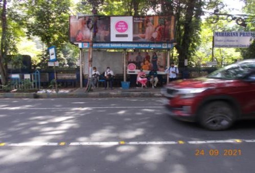 Bus Shelter - Shakespeare Sarani, Kolkata, West Bengal
