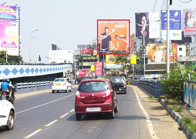 Billboard - E M Bypass,  Kolkata, West Bengal